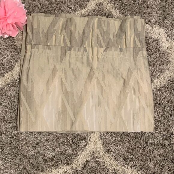 🌸 LNT Home Valance, Bed Skirt and Pillow Sham - Picture 14 of 16